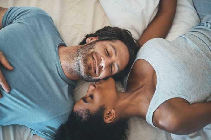 Position pour faire l’amour : la meilleure, enceinte et dans une voiture